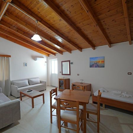 Vila Arturi Borsh Exterior foto