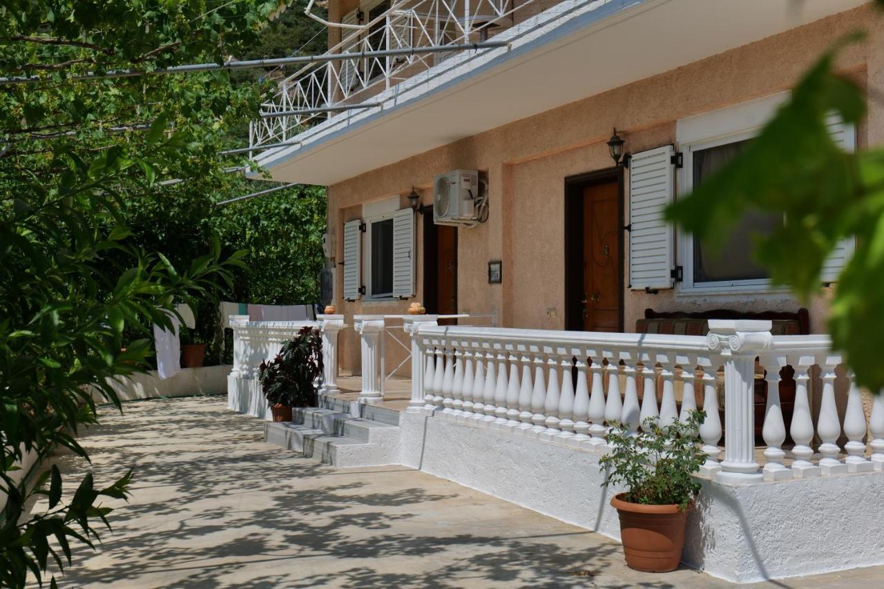 Vila Arturi Borsh Exterior foto