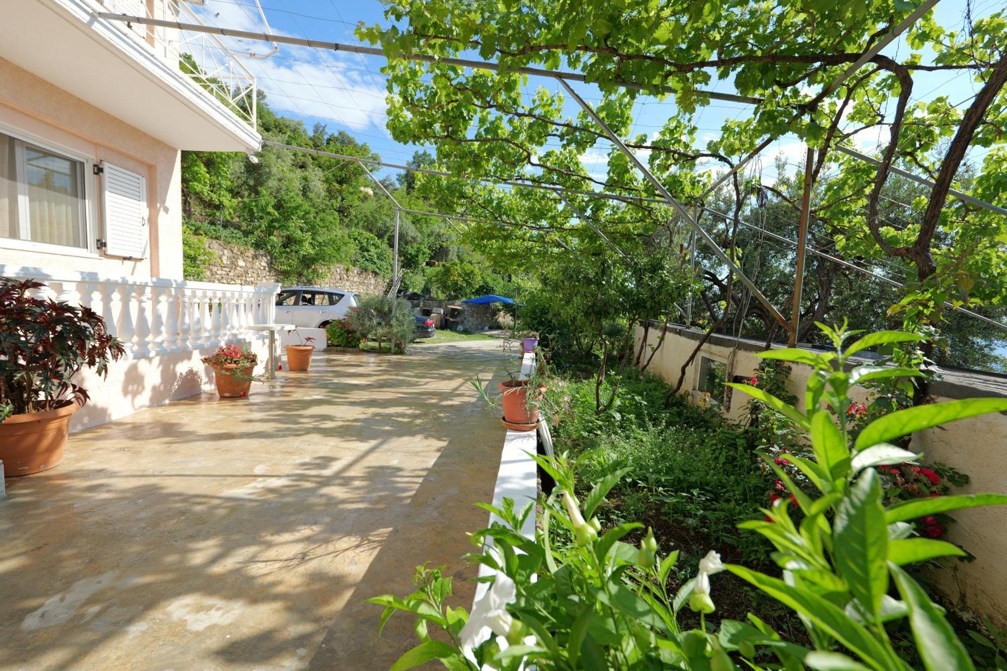 Vila Arturi Borsh Exterior foto
